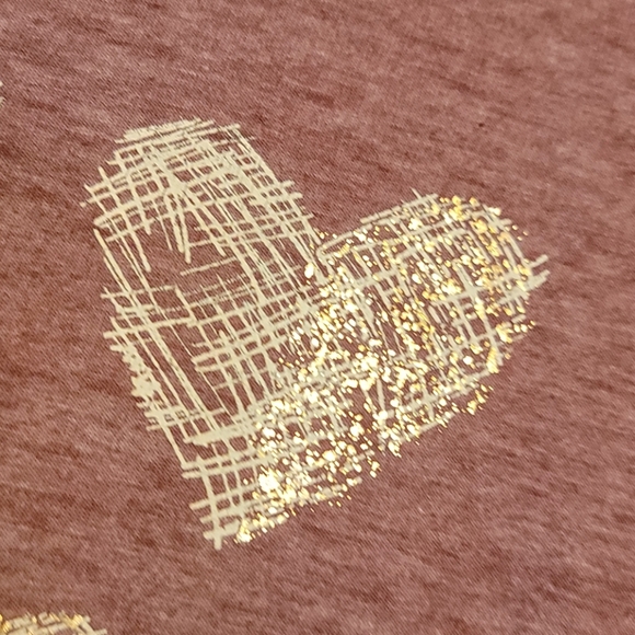Maroon Rose Gold Heart Tee - Picture 3 of 5